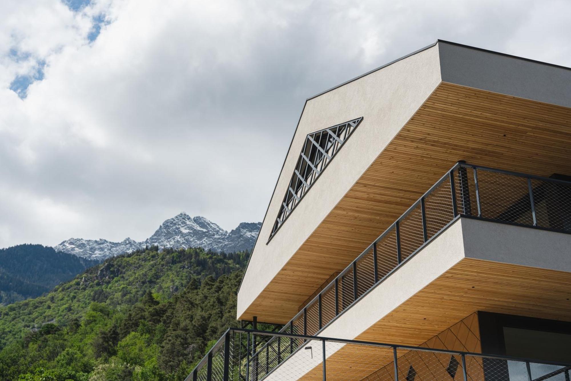 Schloss Plars Wine & Suites Лагундо Екстериор снимка